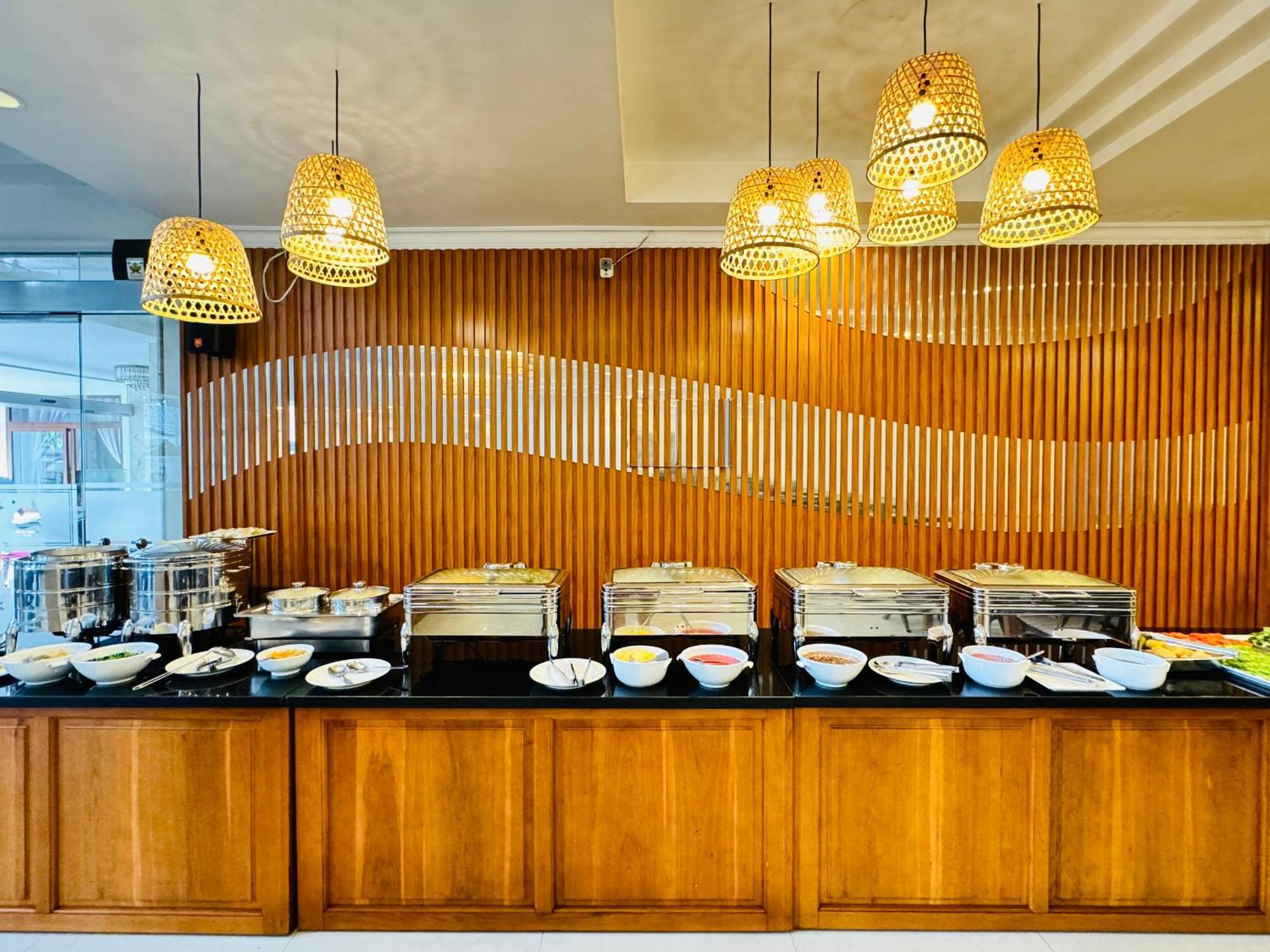 Hotel Khach San Binh Minh Phan Thiết Exteriér fotografie