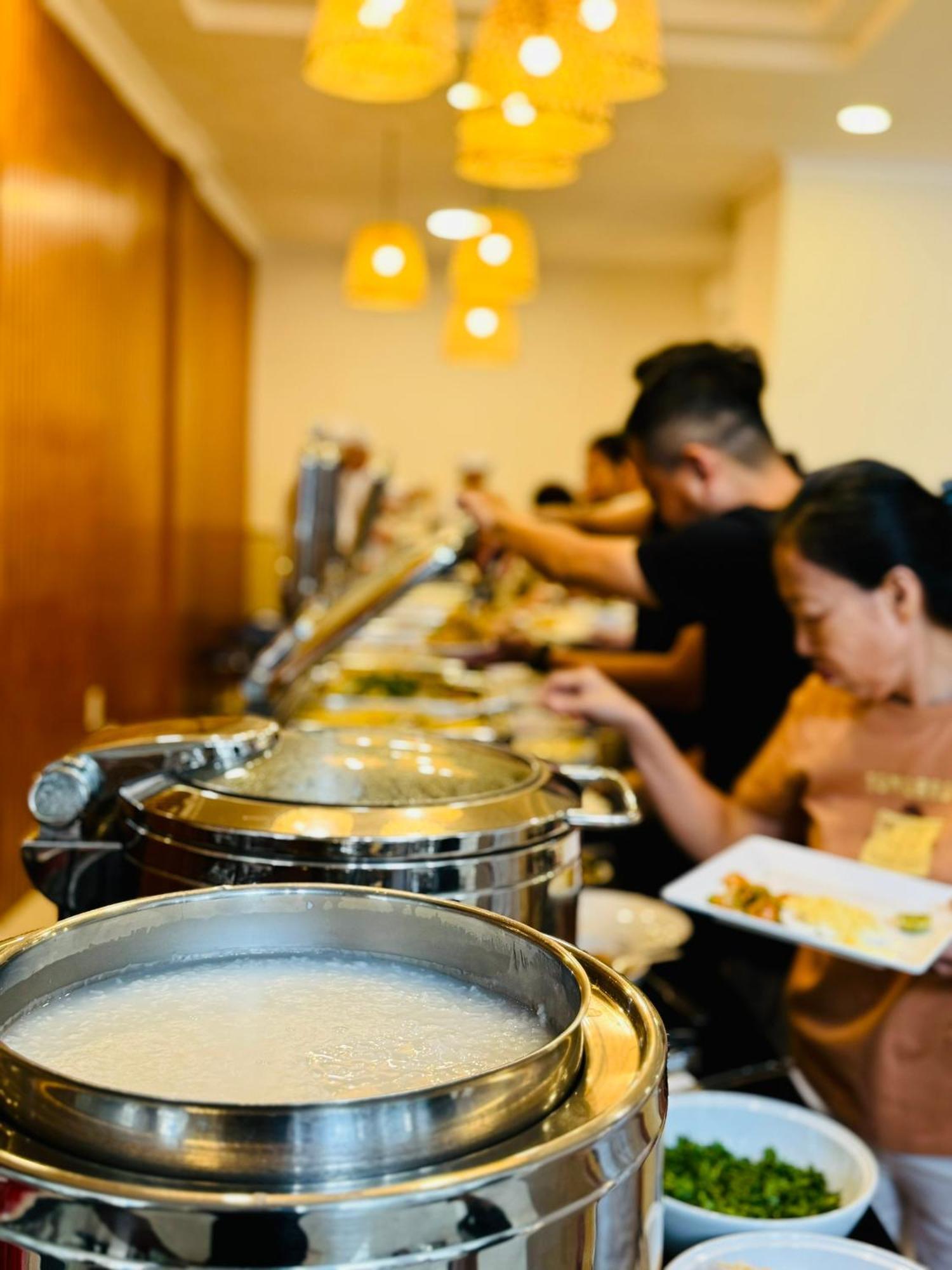 Hotel Khach San Binh Minh Phan Thiết Exteriér fotografie